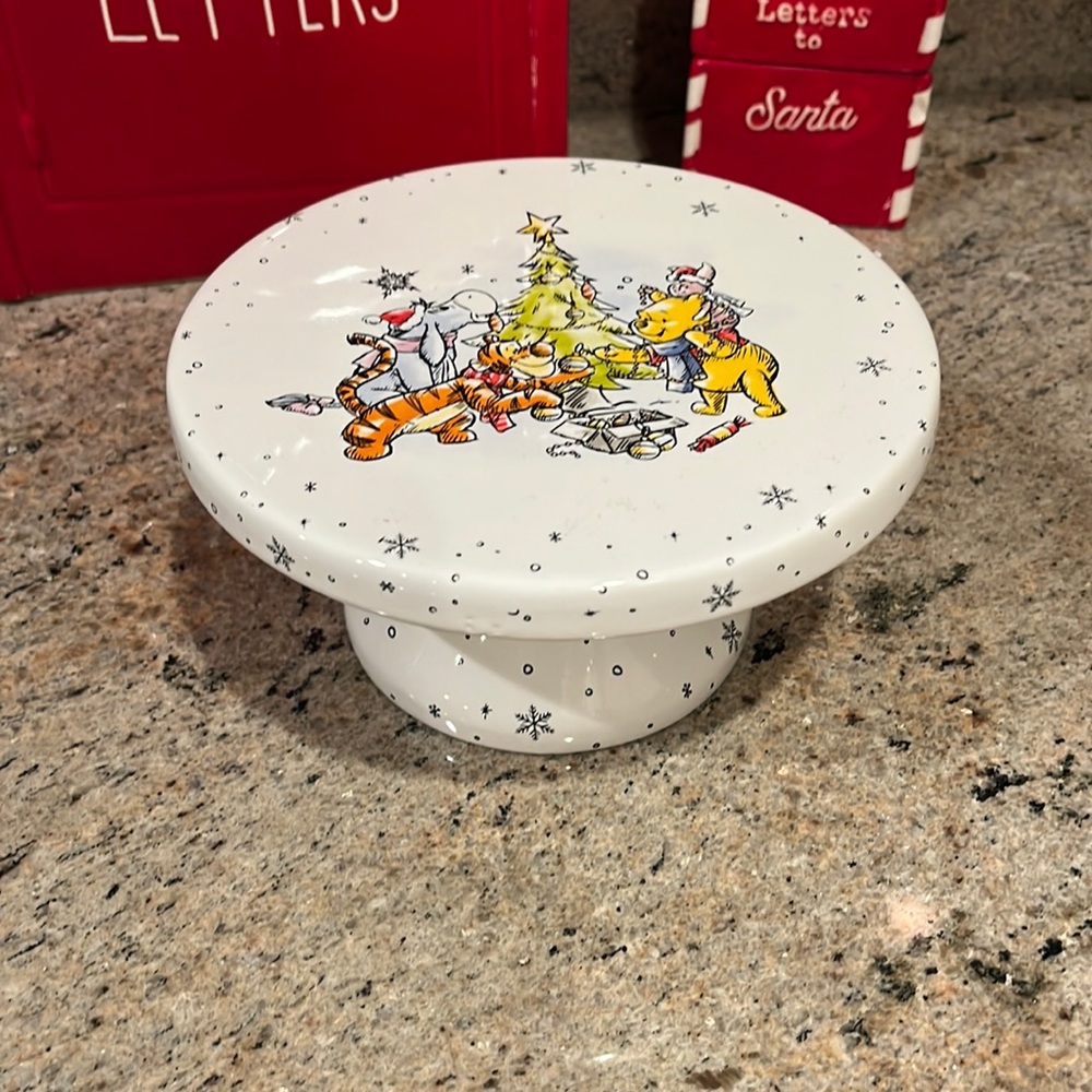 Winnie the Pooh Christmas Mini Cake Stand